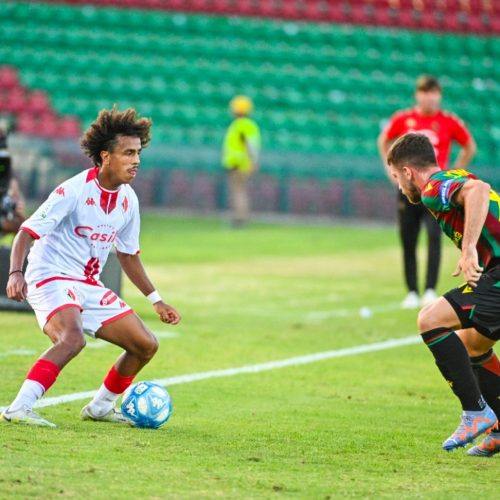 Dorval a <i>RadioBari</i>: “Siamo tranquilli, non pensiamo negativo. Edjouma? Mi ha detto che qui il calcio è totalmente diverso. A Parma per vincere”