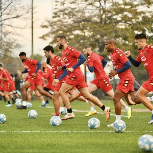 L’allenamento: sala video ed esercitazioni. Domani la partenza