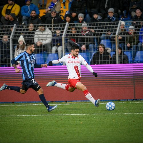 Serie B, si parte oggi con 6 partite. Il Bari ospita il Sudtirol. Domani in campo Como, Parma e Palermo. Il programma