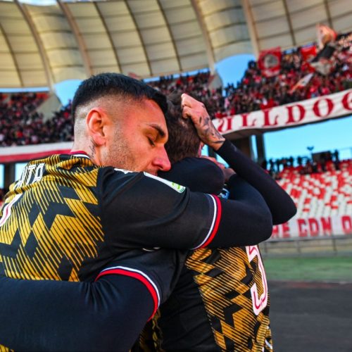 Razzismo, il Bari si schiera con Maignan: “Al tuo fianco Mike!”. FOTO