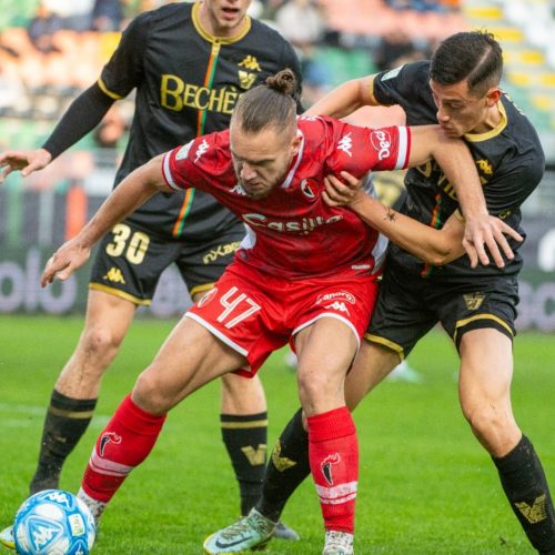 Puscas festeggia: l’attaccante è convocato in Nazionale