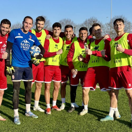 Bari, doppia seduta verso il Sassuolo. Il report dell’allenamento