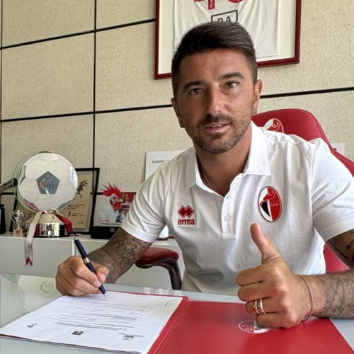 UFFICIALE – Nicola Bellomo rinnova col Bari fino al 2026