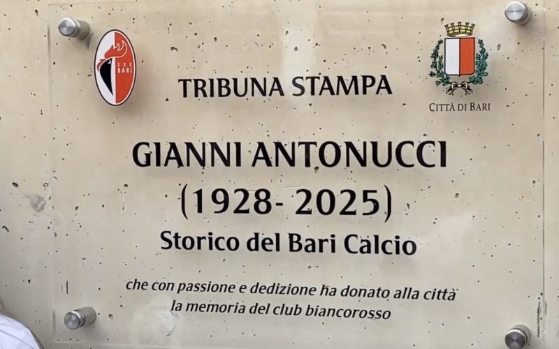 Bari, intitolata la tribuna stampa a Gianni Antonucci. LDL: “Per me come un grande nonno”