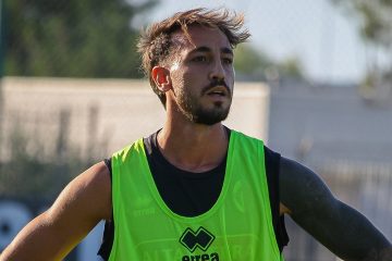 Giudice sportivo: multa al Bari per aver ritardato la ripresa. Terza sanzione per Castro