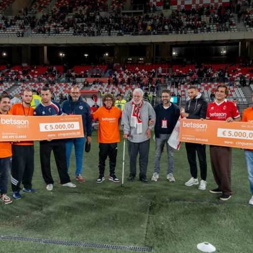 Betsson.sport, donati 10.000 euro in occasione dell’evento a Bari. Protagonisti Picci e Ventola