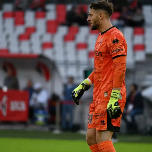 I numeri del 2025 del Bari: 50 gol subiti. Radunovic batte Cerofolini