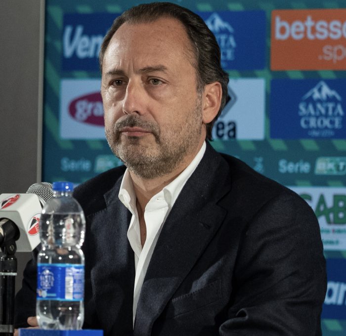 Bari, -3 al Modena. Allenamento sotto gli occhi di De Laurentiis