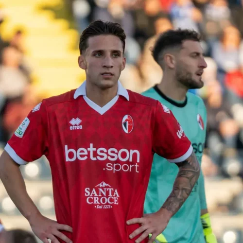 Serie B, vincono ancora Frosinone e Venezia. Pari Samp, Bari fuori dalla zona rossa. Risultati e classifica