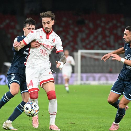 Il Bari spreca tutto nel deserto del San Nicola: solo 1-1 col Pescara in 10