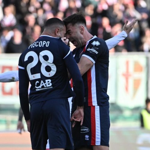 Serie B, aprono il turno Monza e Bari. Domani Spezia e Avellino, chiude il Mantova. Il programma