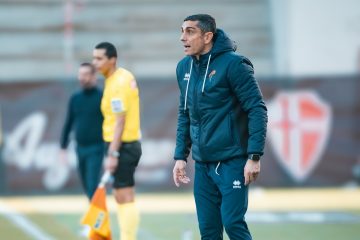 Bari, -2 alla Carrarese. Allenamento all’antistadio, domani parla Longo