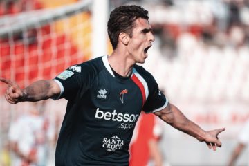 Odenthal già protagonista: gol alla prima, il Bari e Longo non possono farne a meno