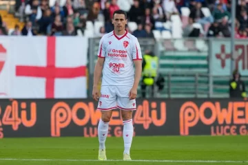 Lasagna può saltare il Bari. L’attaccante in dubbio insieme a un campione del mondo