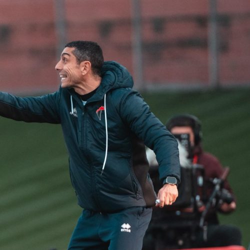 Longo: “In troppi sulle gambe, con questo secondo tempo vai poco lontano. Stolto chi non è preoccupato”