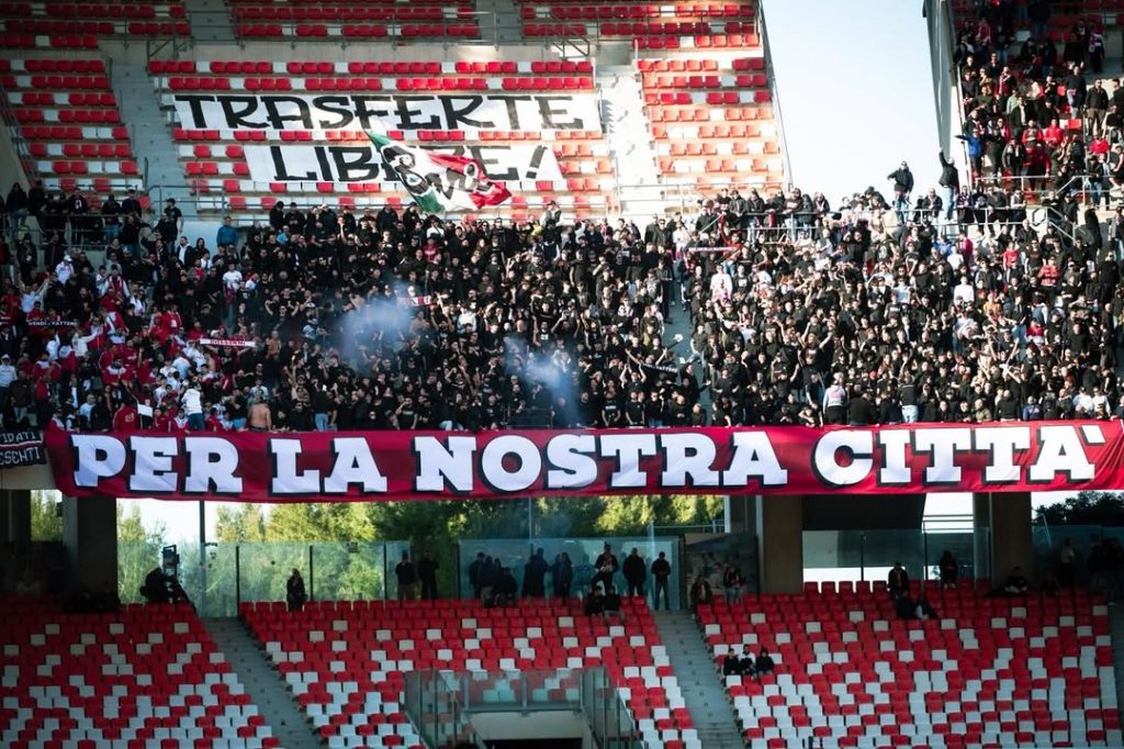 Bari tifosi biglietti spettatori ultras