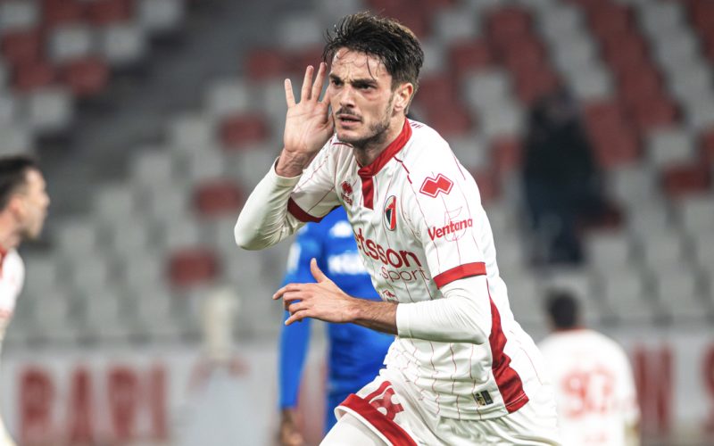 Bari, la lista dei diffidati si fa sempre più lunga. Con Maggiore sono sempre 7 a rischio