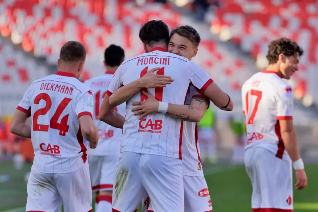 Bari esultanza Serie B