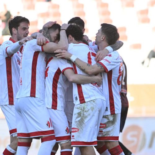 Il miglior Bari della stagione surclassa la Reggiana: brilla Rao, gioie Artioli-Moncini