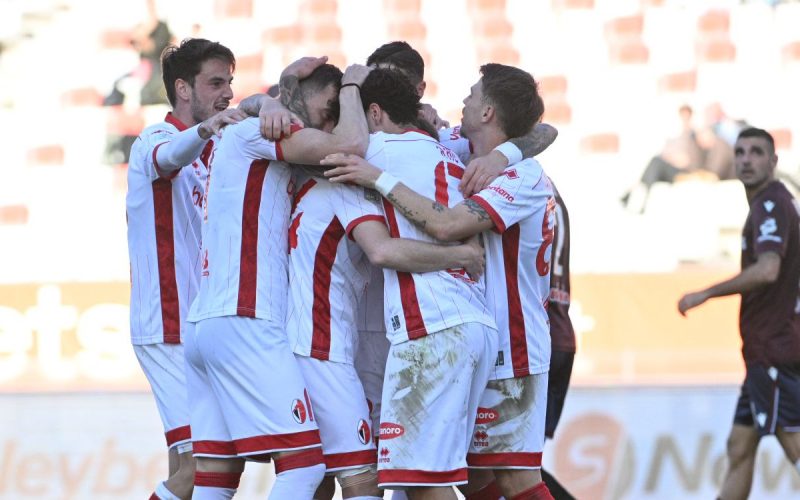 Bari esultanza Serie B