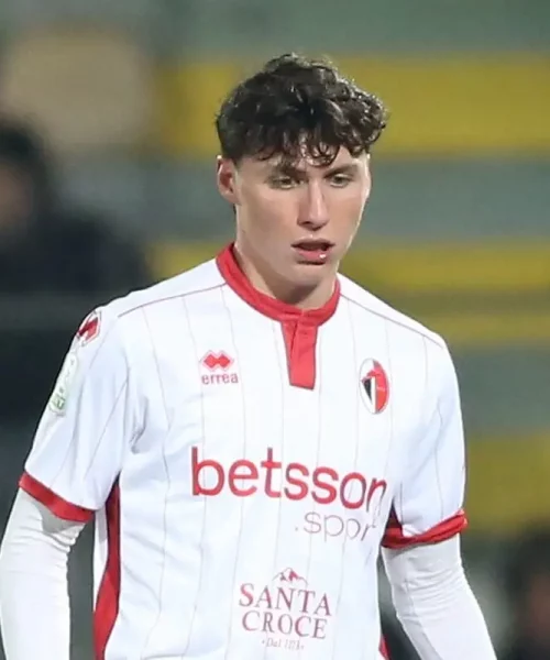 Stabile gioca (e segna in) Nazionale, a Bari le briciole. Longo spiegò: “Fatte delle scelte”