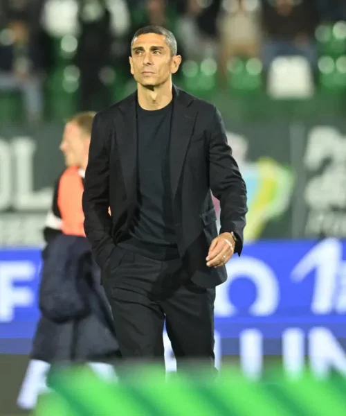 Bari a picco. Centrocampo alla deriva, Dorval, Nikolaou e non solo: le colpe di Longo