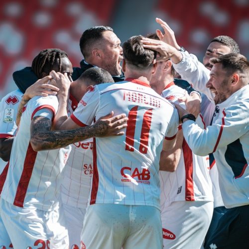 Bari, ora 5 finali. Dalle big Monza e Venezia sino alle rivali Avellino e Catanzaro: il calendario