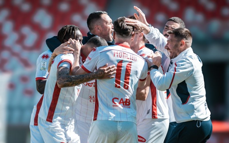 Bari esultanza Serie B