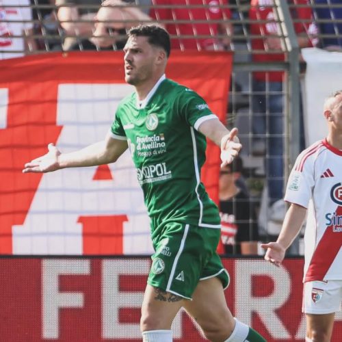 Avellino, Favilli: “Contro il Bari per un obiettivo più grande. Sappiamo che la nostra gente ci tiene parecchio”