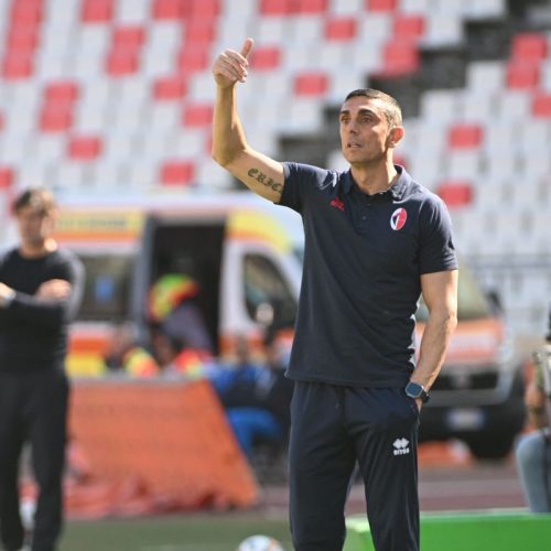 Longo: “Siamo soddisfatti, possiamo giocarcela con tutti. Classifica? Sentiamo il peso”