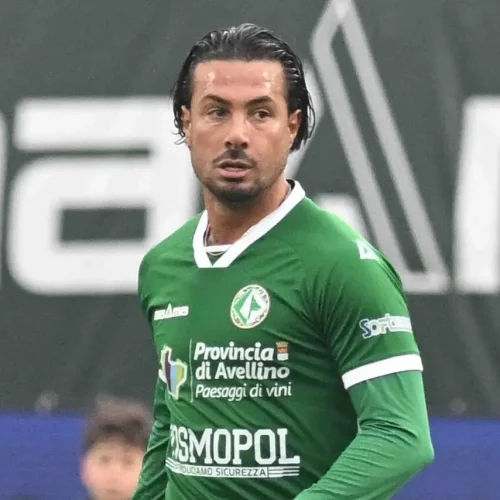 Bari, ad Avellino ti aspetta l’inferno. E il commento di Izzo già riscalda gli animi