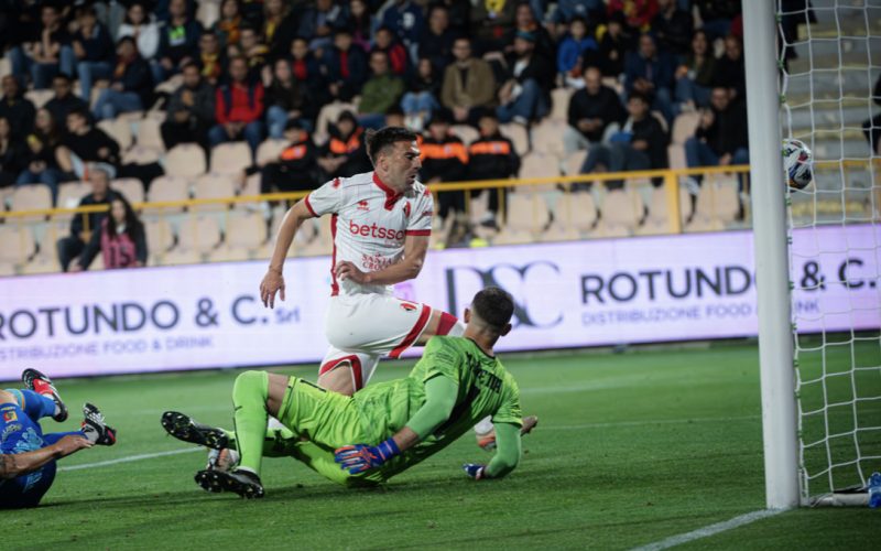 Catanzaro-Bari 2-3, gli highlights della sfida del Ceravolo. VIDEO