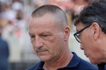 Garzya: “Mi piange il cuore vedere il San Nicola deserto. Perché a Bari non si può fare come a Lecce?”