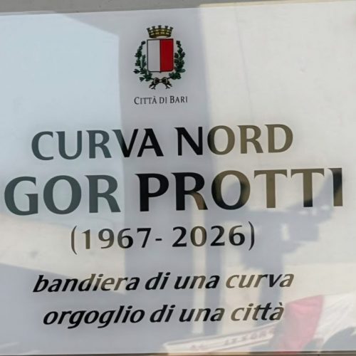 Lo Zar è eterno: la Curva Nord del San Nicola intitolata a Igor Protti
