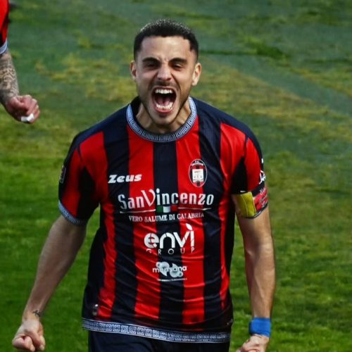 Chi è ‘El Chaparrón’ Guido Gomez, il bomber pagato a peso d’oro dal Bari