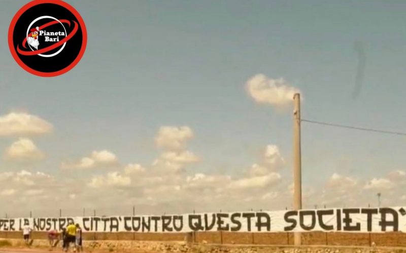 striscione bari