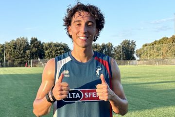 Bari, -3 alla Cavese. Sibilli torna in gruppo, prima per Mendicino. Mogos in attesa (all’antistadio)