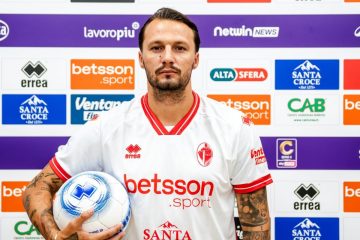 UFFICIALE – Vasile Mogos è un nuovo difensore del Bari. Firma un annuale con opzione