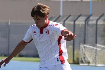 Bari, blindato il classe 2008 Alonso. L’attaccante rinnova sino al 2027
