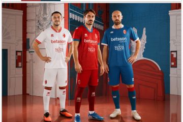 Bari, svelate le nuove maglie per la stagione 2026/27: la terza è blu. FOTO