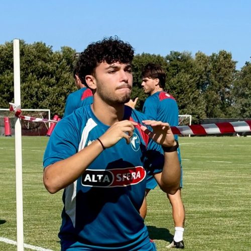 Bari, finalmente Prisco: primo allenamento in gruppo per il classe 2008. Le ultime
