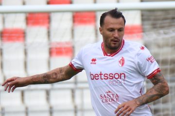 ✅ Bari-Scafatese, le formazioni ufficiali. Prisco e Mogos titolari, novità Celli e Gomez