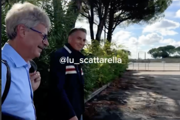 Bari, Vaughn al San Nicola con un architetto di Renzo Piano. L’americano: “Sono contento” VIDEO