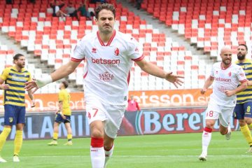 Le pagelle di Bari-Giugliano: Butic mattatore, Tribuzzi spreca troppo, Mogos positivo, Bianchi entra bene