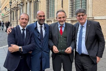 Leccese e 3 deputati incontrano Abodi: “Preoccupazione sulla multiproprietà. Euro2032 opportunità per Bari”