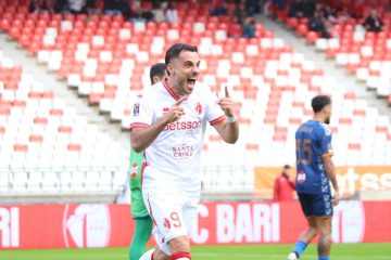 Bari-Scafatese, le pagelle: Gomez illude, bocciati Mantovani e Celli. Maggiore flop, Colangiuli il migliore